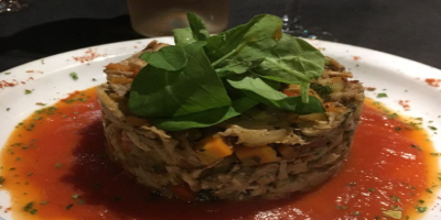 Secondi Piatti<br>Conejo Don Tony Pagliotto<br>(Conejo braseado, ratatouille, rucula y salsa fileto)